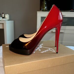 Christian Louboutin size 39